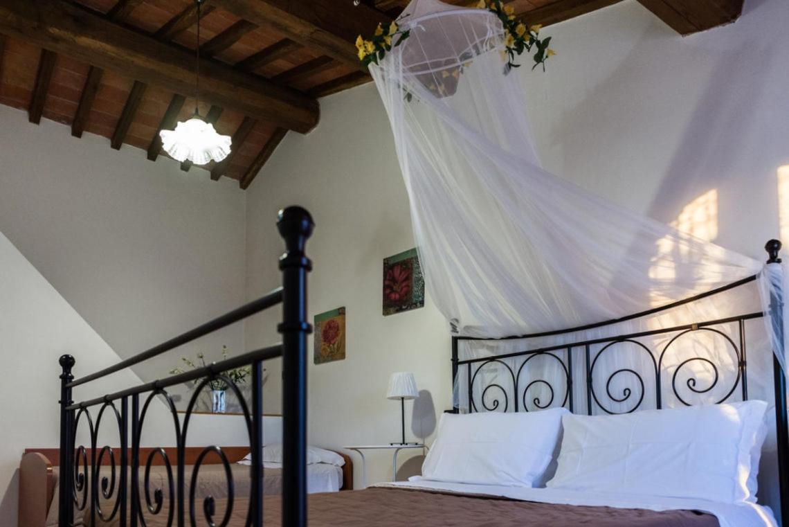 Villa Di Papiano San Baronto Buitenkant foto